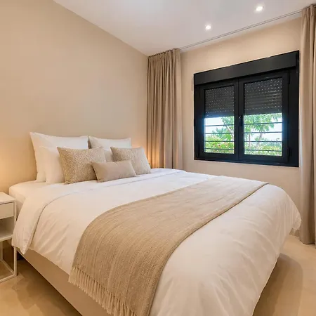 Hoyo19 2 Luxury Views Pools Parking Paddle Golf * Estepona