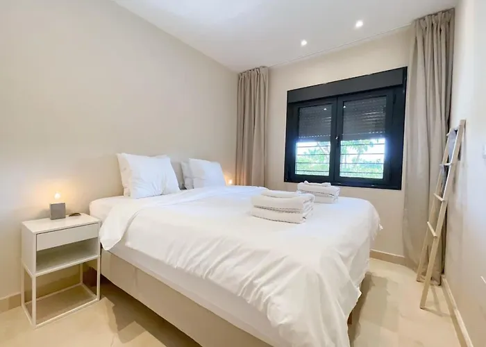 Hoyo19 2 Luxury Views Pools Parking Paddle Golf